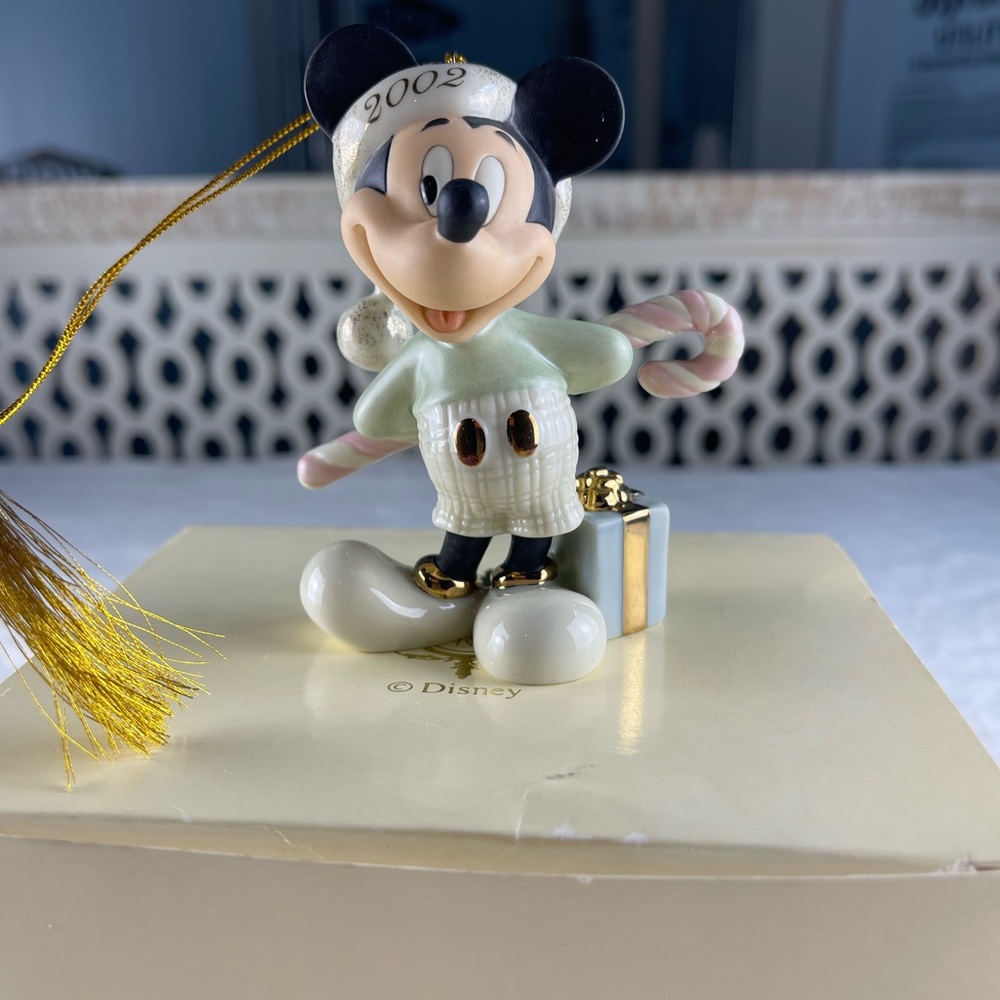 2002 Lenox Classics Disney Mickey's Holiday Surprise Ornament
